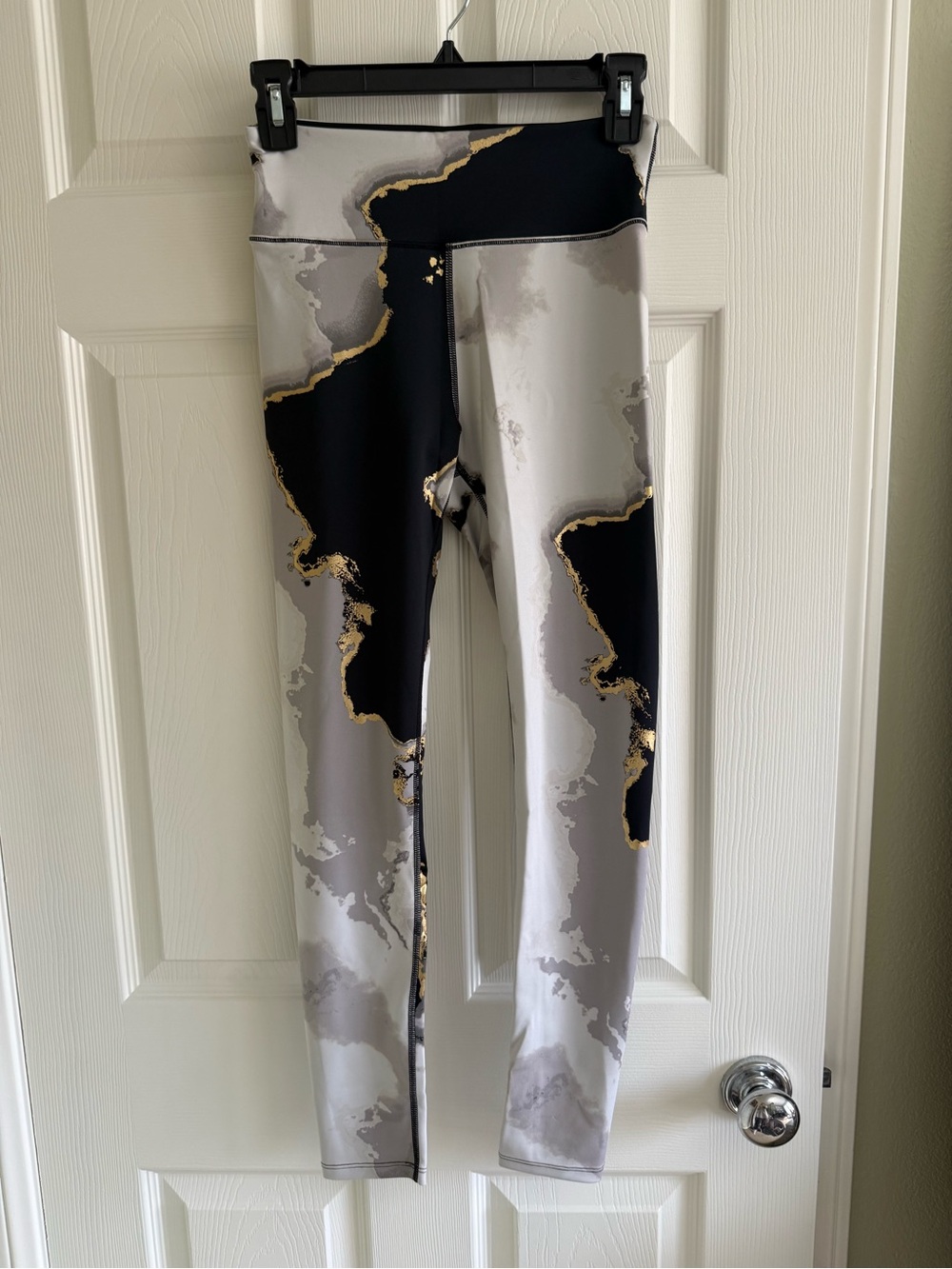 Noli Yoga ultra-high-waisted marble geode leggings